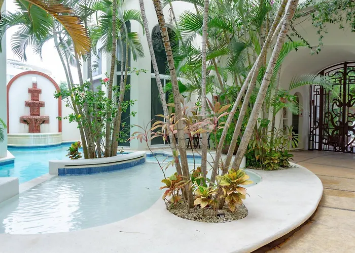 Royal Palms 4